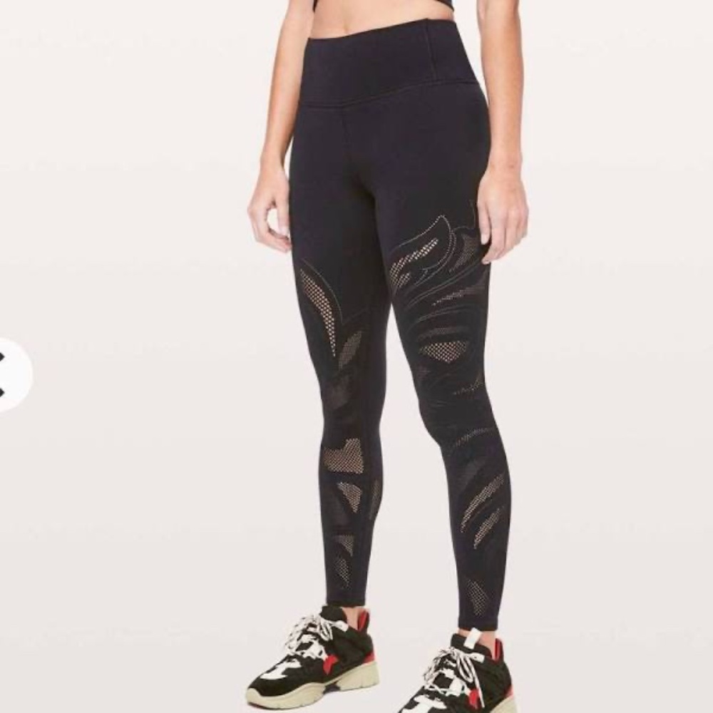 NWT Reveal 7/8 tight